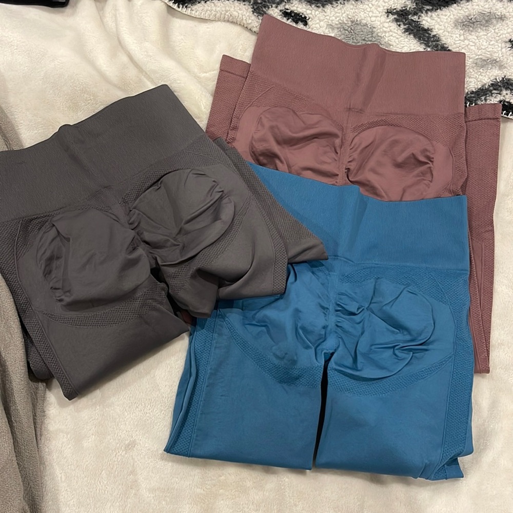 BUNDLE booty scrunch leggings
